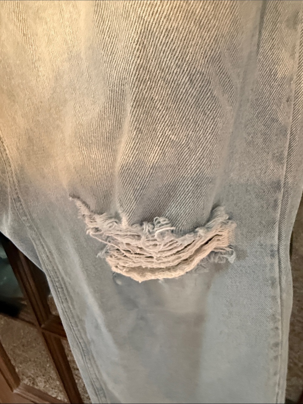 Universal Thread Mid-Rise 90s Baggy Jeans Light Wash Distressed Button Fly 17R - Picture 4 of 6